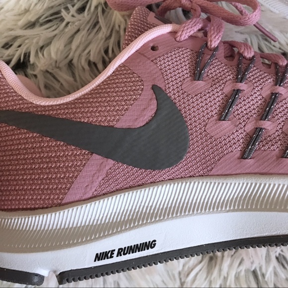 Nike Run Swift in Dark Rose - Picture 5 of 6